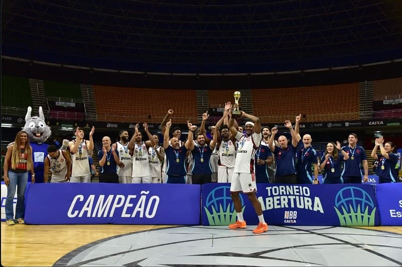 Post 8 by Jhonatan Luz/ Basquete on Instagram (carousel)