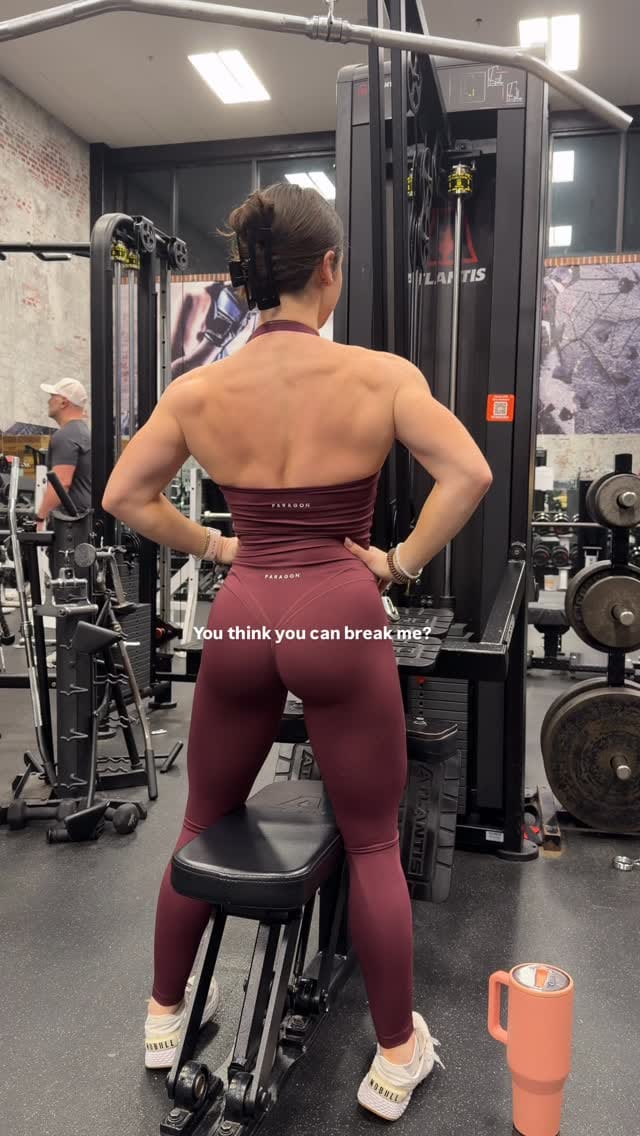 Post 7 by Sydney 💪🏻💅🏻 Online Personal Trainer on Instagram (video)