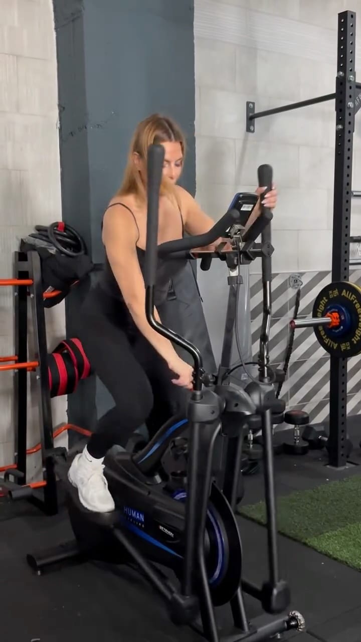 Post 5 by Ana Arrechea on Instagram (video)