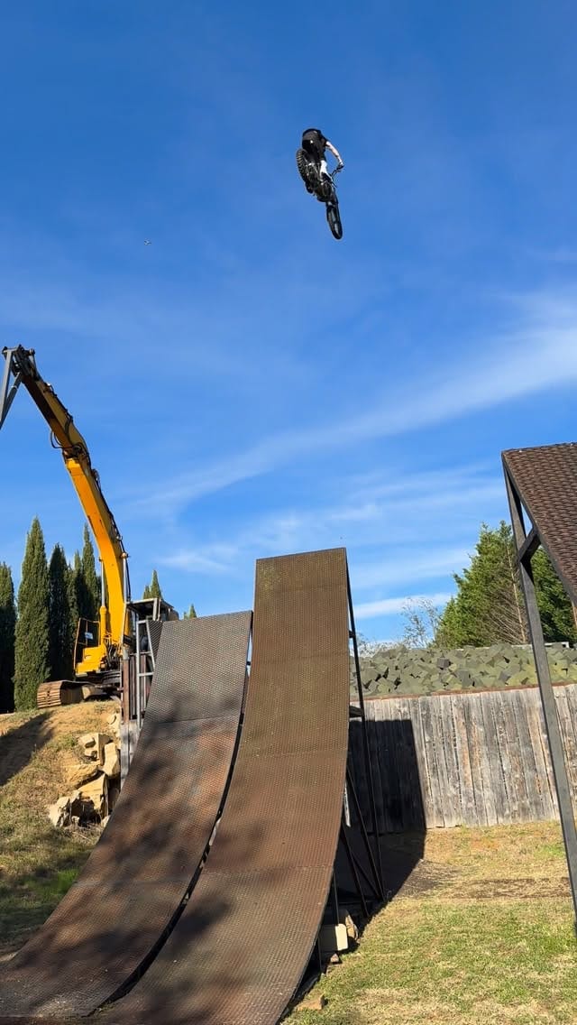 Post 6 by Tom Pages on Instagram (video)