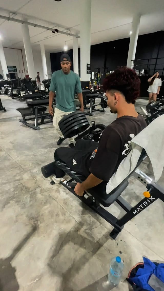 Post 5 by Gabriel on Instagram (video)