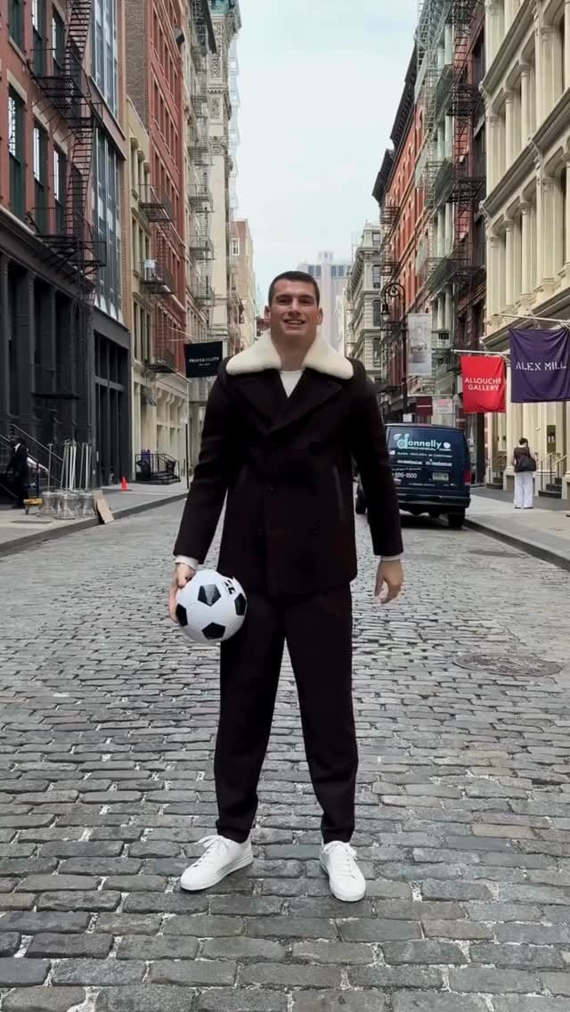 Post 8 by Dominik Livaković on Instagram (video)