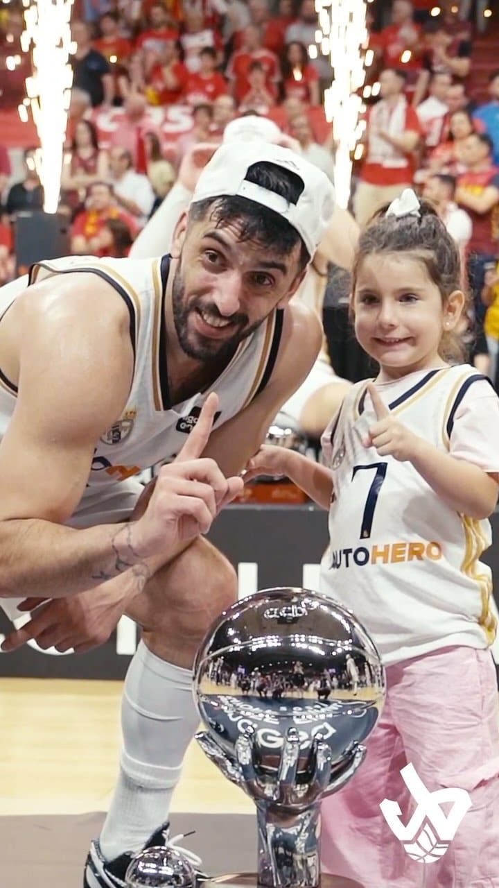 Post 2 by Team Facu on Instagram (video)