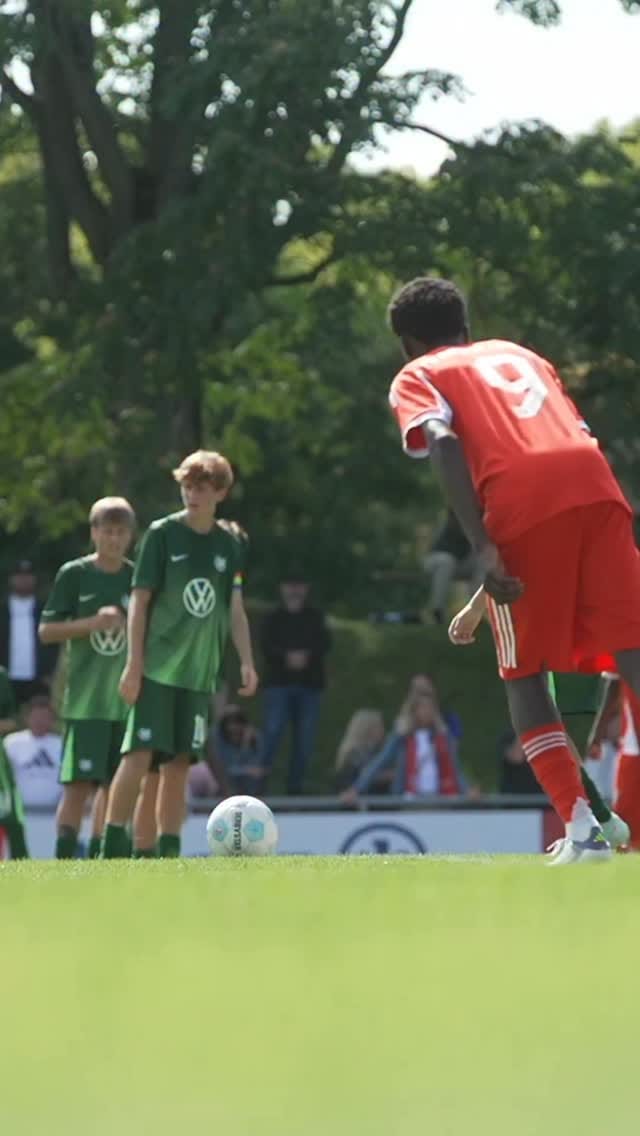 Post 7 by Sami Khedira on Instagram (video)