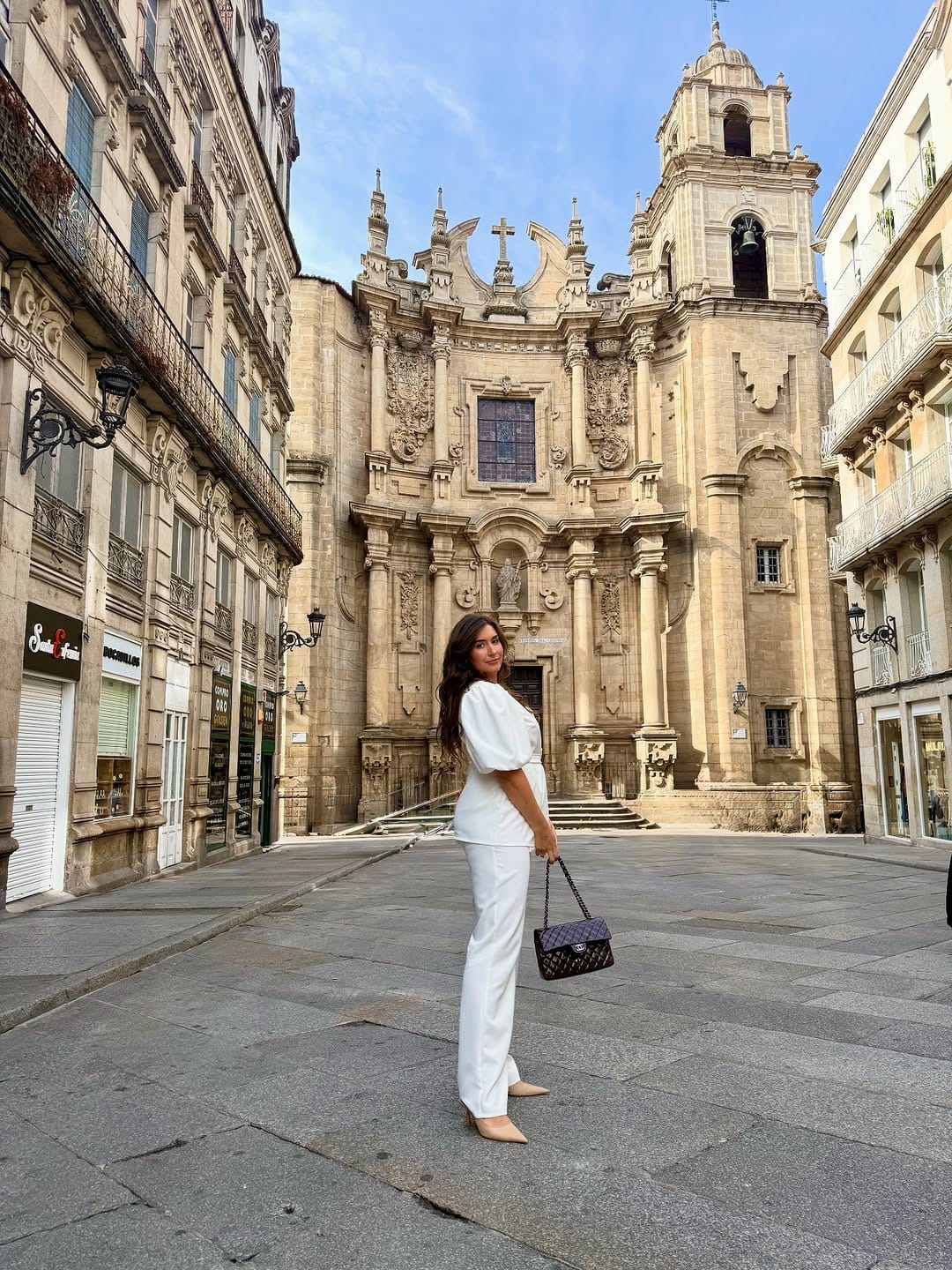 Post 10 by Natt Álvarez on Instagram (carousel)