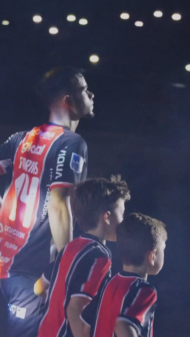 Post 7 by Lucas Farias on Instagram (video)