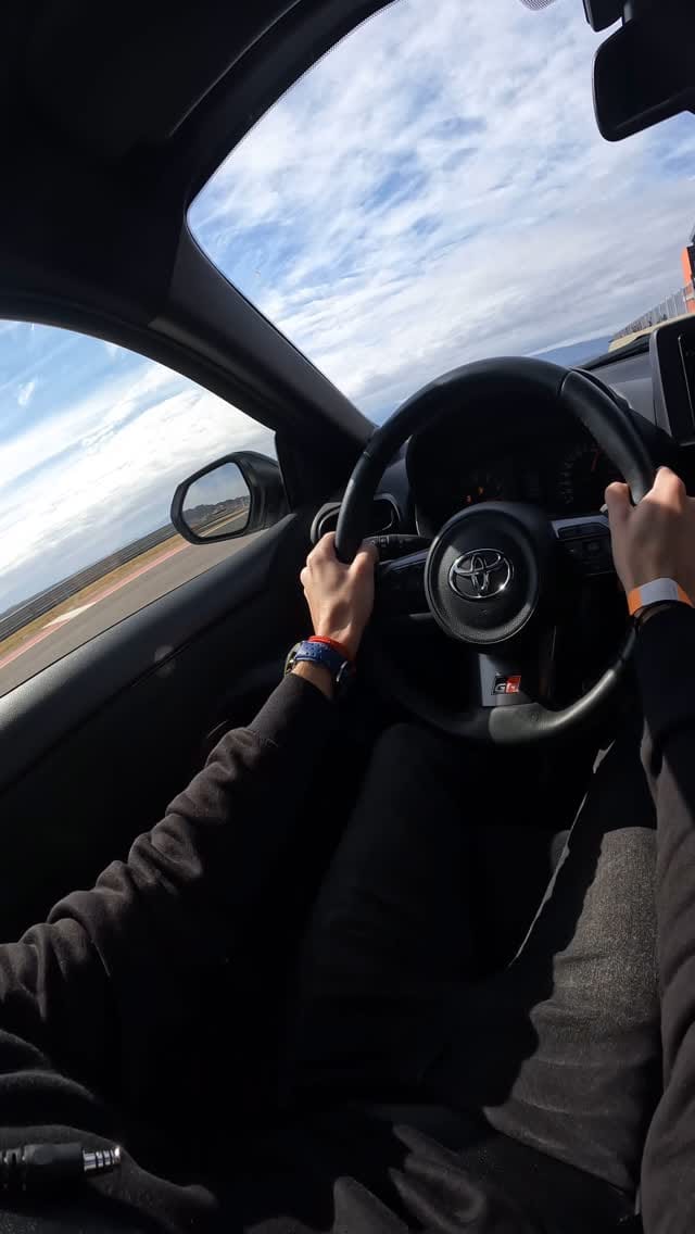Post 8 by Joaquín Naranjo on Instagram (video)