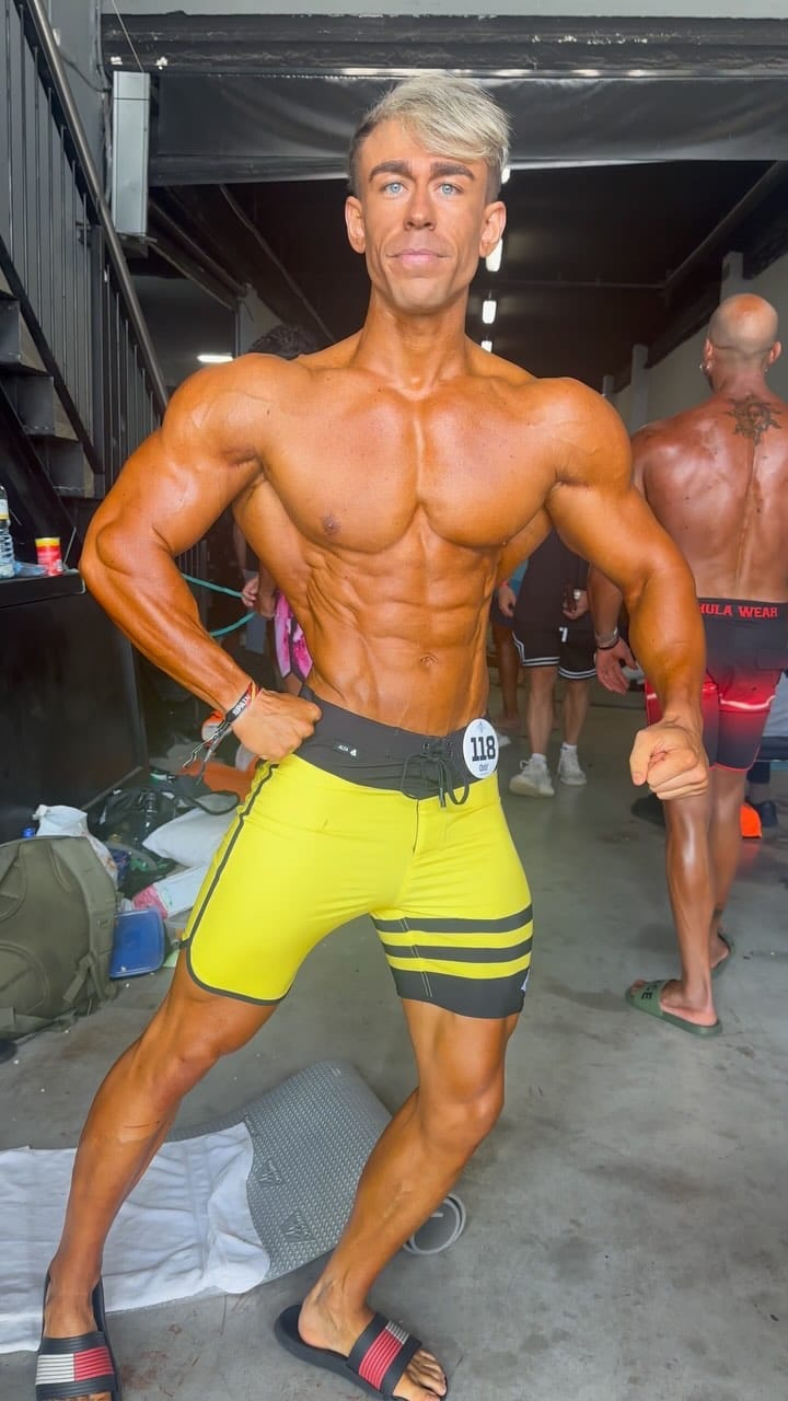 Post 8 by alberto sanchez bey / mens physique athlete on Instagram (video)