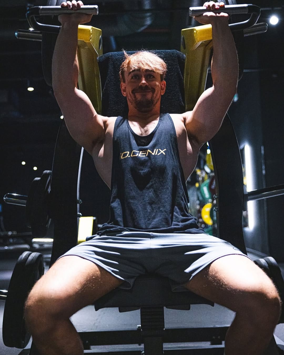 Post 2 by alberto sanchez bey / mens physique athlete on Instagram (carousel)