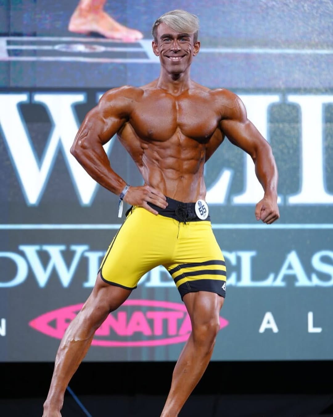 Post 9 by alberto sanchez bey / mens physique athlete on Instagram (carousel)