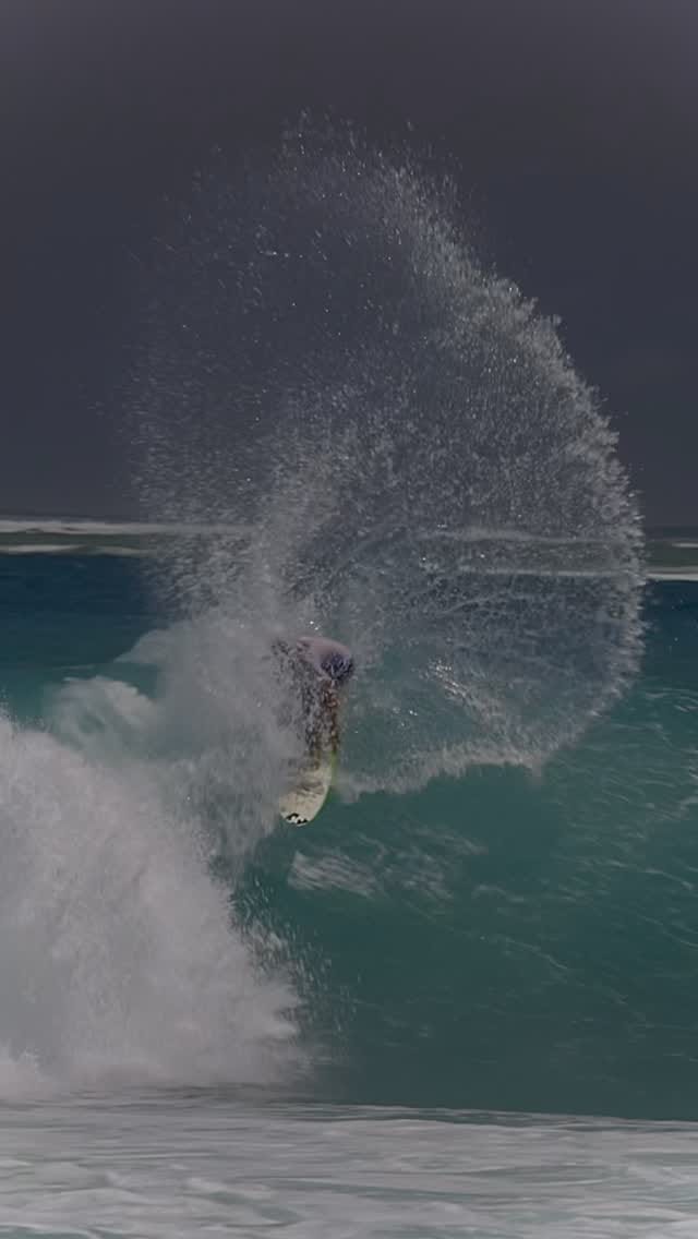 Post 5 by Alejo Valido on Instagram (video)