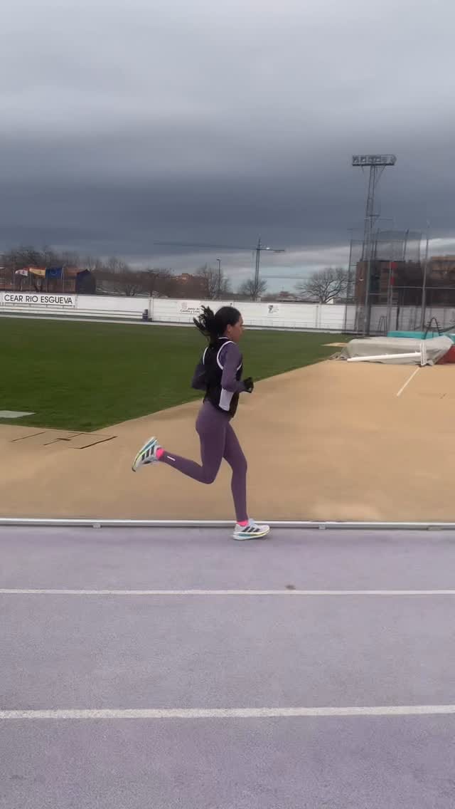 Post 6 by Nuria Lugueros on Instagram (video)