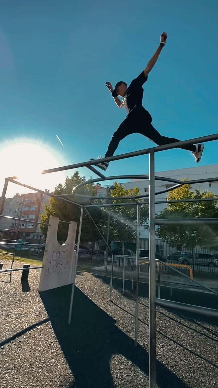 Post 6 by Anyelo Deluque on Instagram (video)