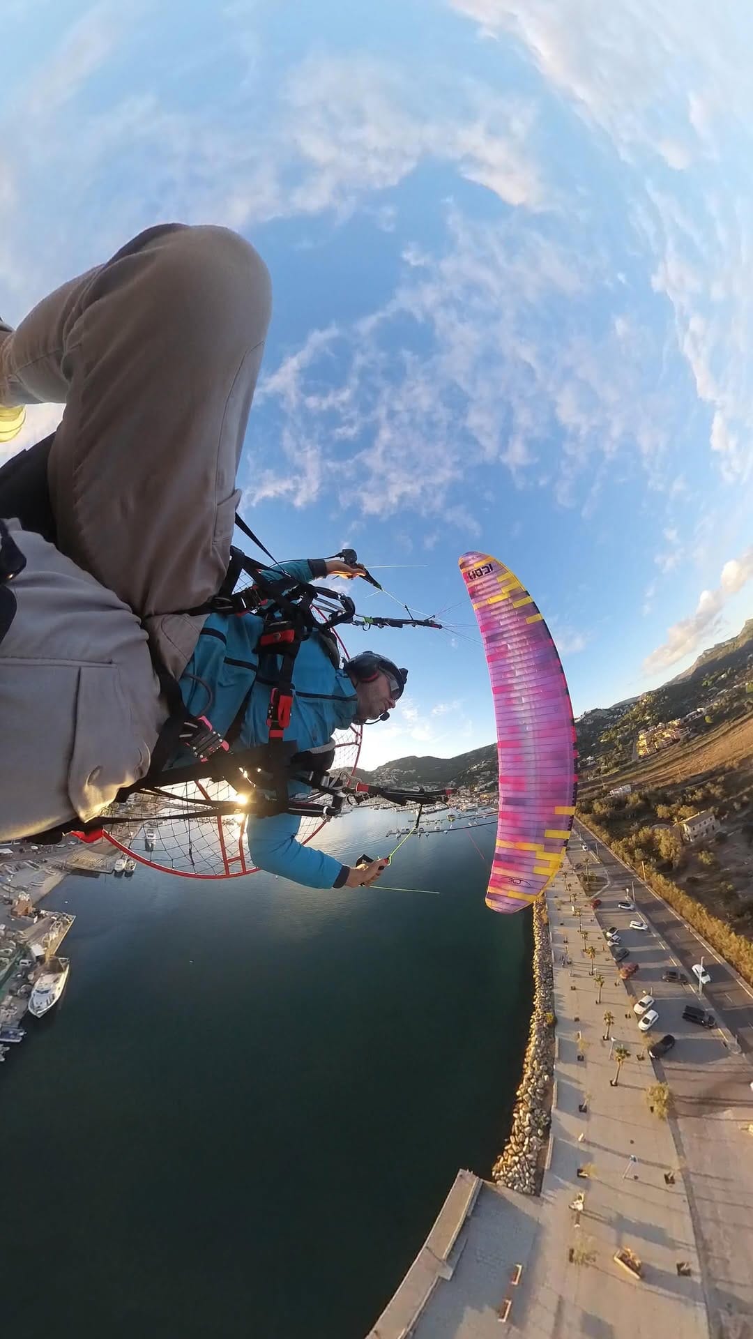 Post 5 by César Canudas on Instagram (video)