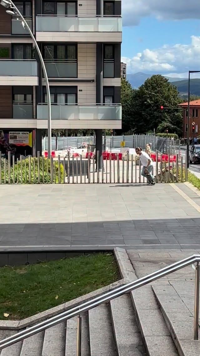 Post 2 by Marco Rey on Instagram (video)