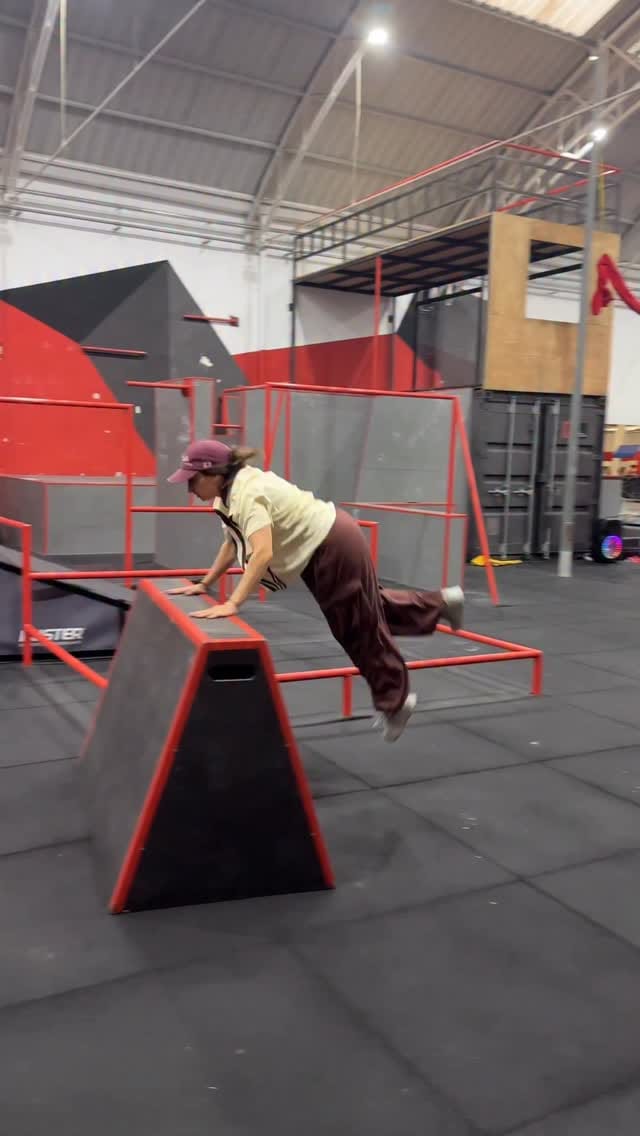 Post 2 by Orane Flowrinda on Instagram (video)