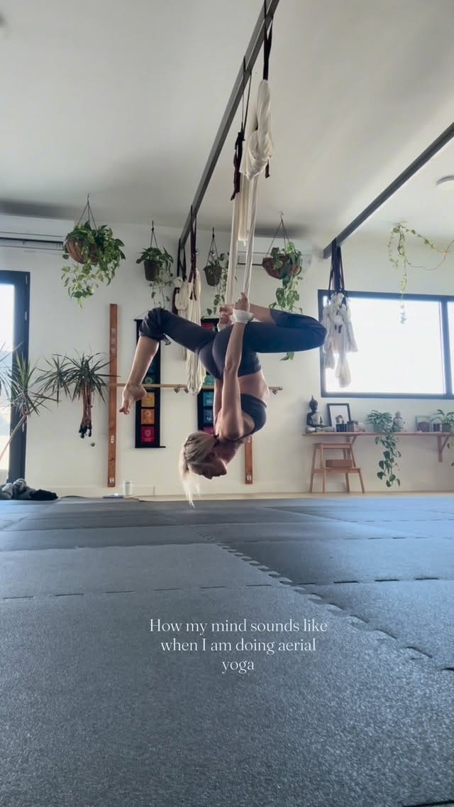 Post 2 by Sandra✨ | Aerial  Vinyasa  Yoga 🌙 on Instagram (video)