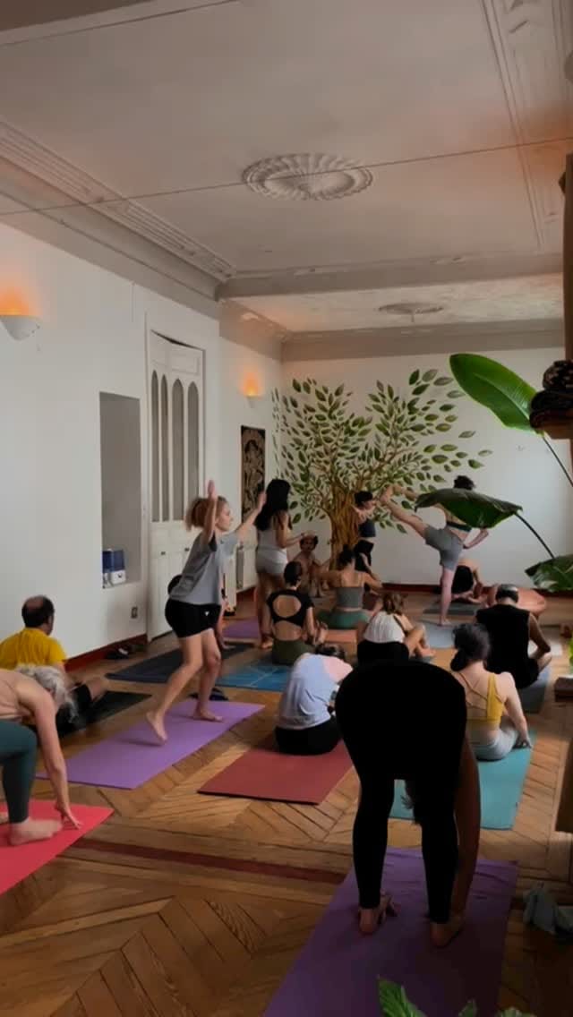 Post 9 by Ashtanga Yoga Madrid on Instagram (video)