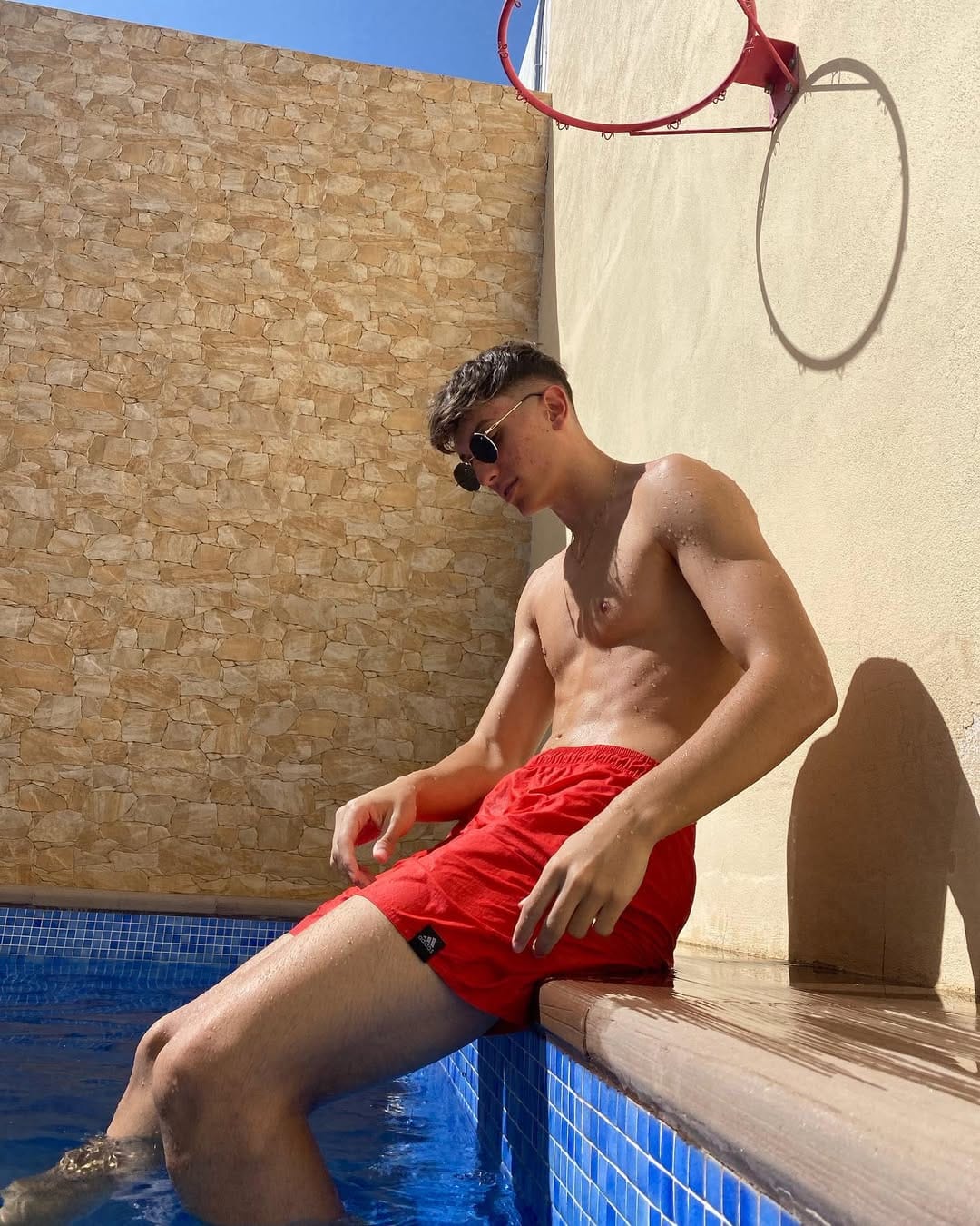 Post 4 by MOISES HIDALGO ⚡ on Instagram (carousel)