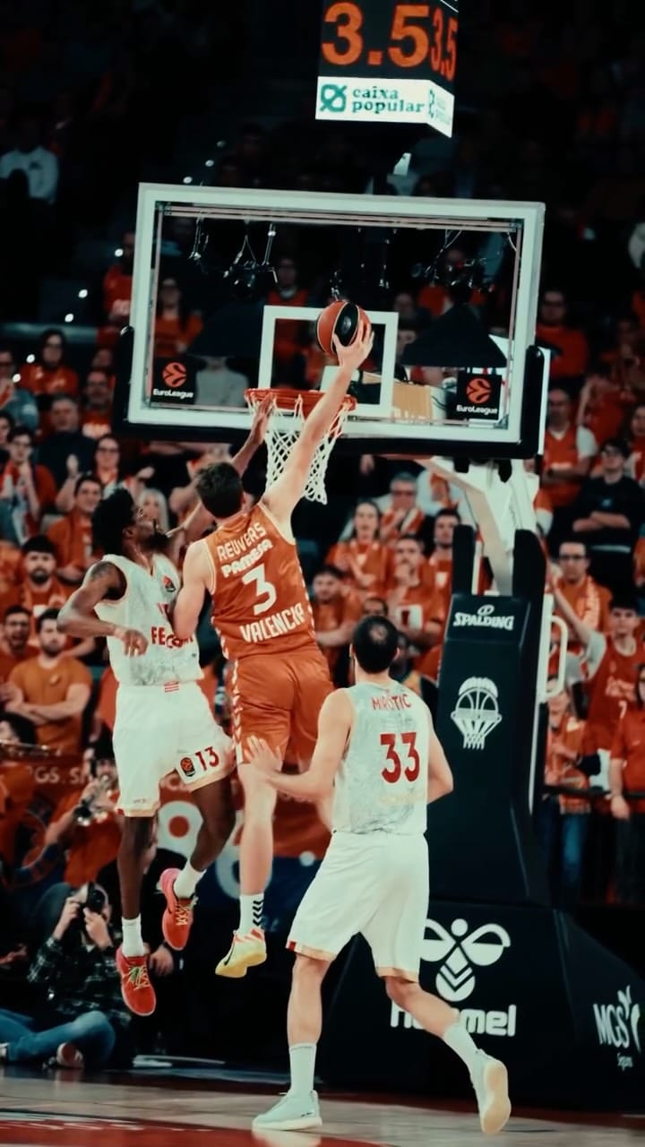 Post 1 by Nathan Reuvers on Instagram (video)