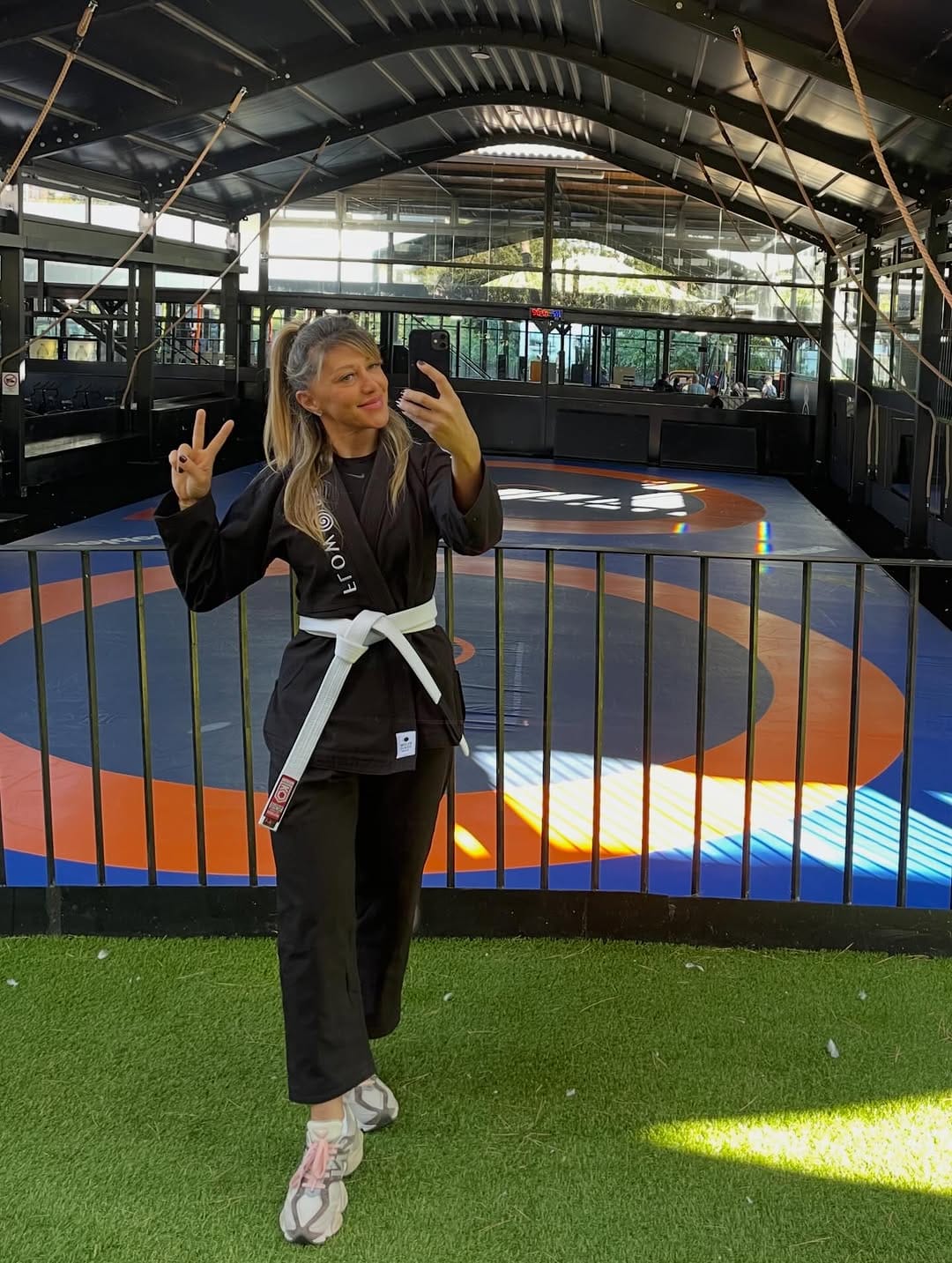 Post 1 by Alexandra Ojog ( Personal Trainer) on Instagram (carousel)
