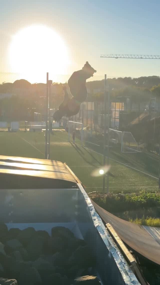Post 1 by Elputoweasel on Instagram (video)