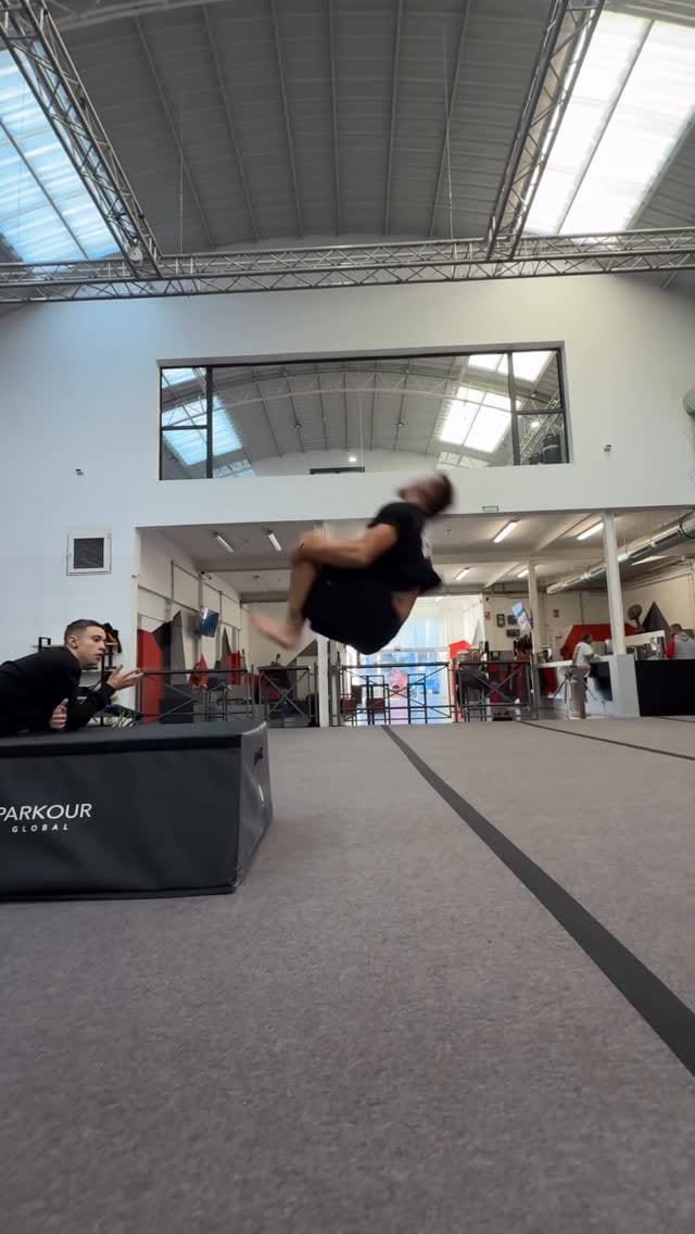 Post 4 by Elputoweasel on Instagram (video)