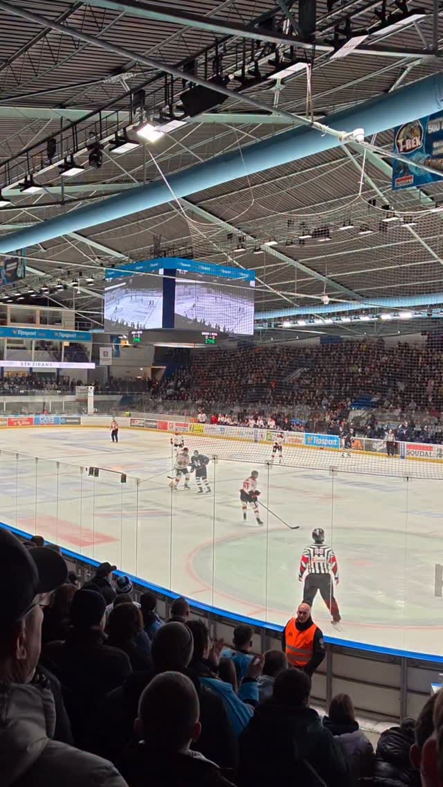 Post 3 by Mili ✨ on Instagram (video)