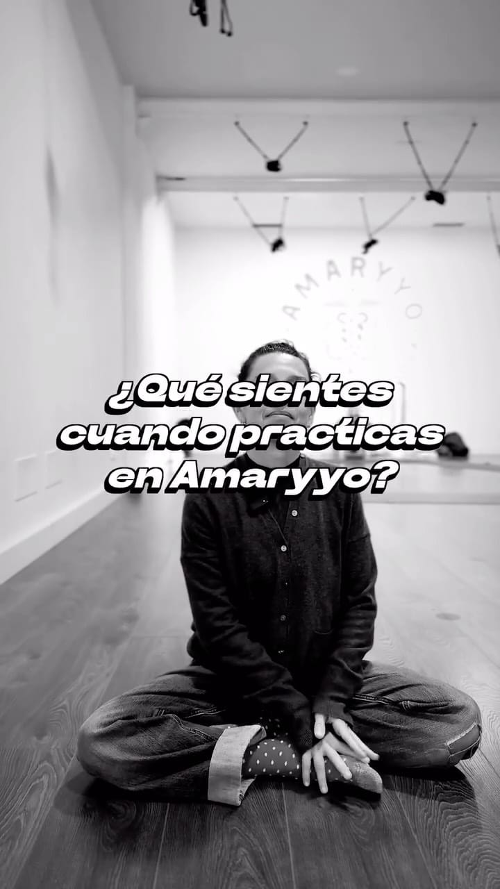 Post 1 by Amaryyo Yoga y Yoga Aéreo on Instagram (video)