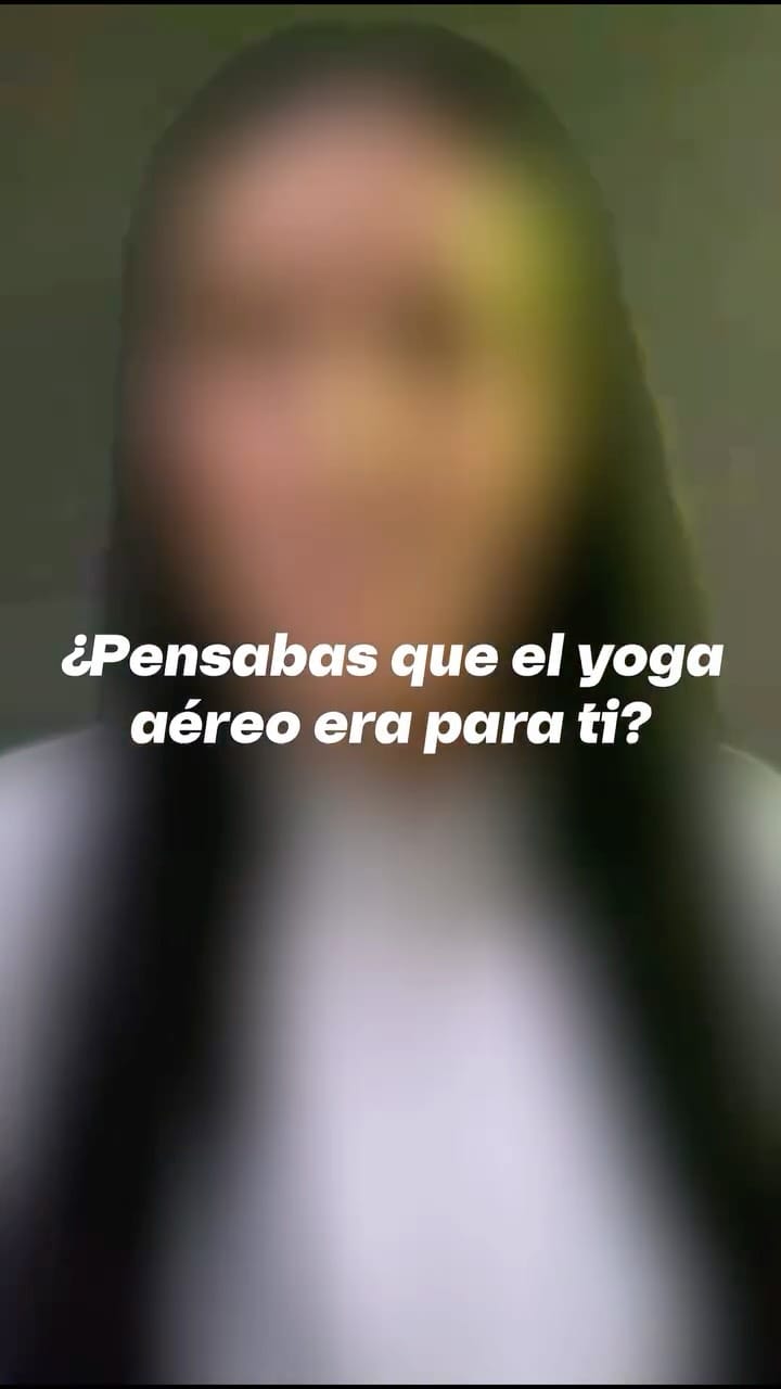 Post 8 by Amaryyo Yoga y Yoga Aéreo on Instagram (video)