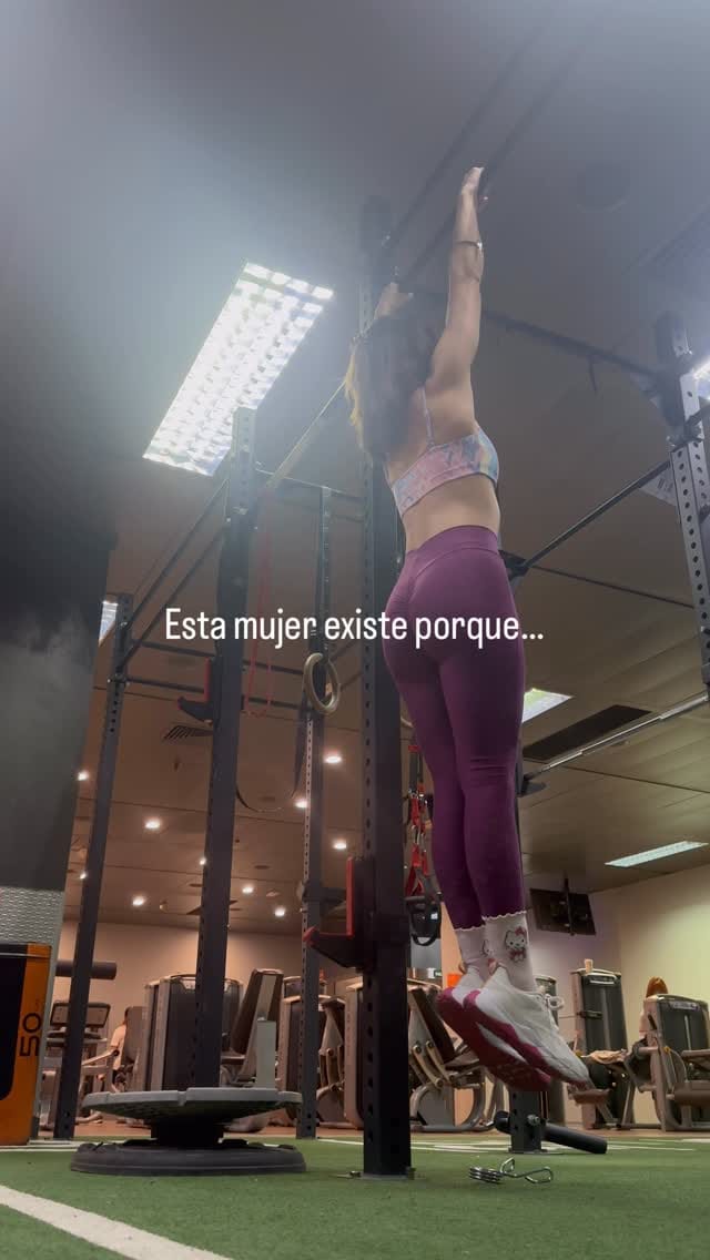 Post 10 by ᴊᴇꜱꜱɪᴄᴀ on Instagram (video)
