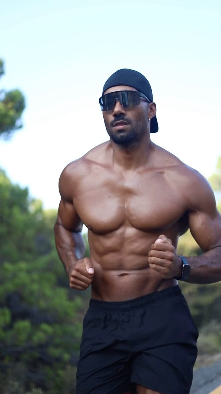Post 9 by Luis Titans on Instagram (video)