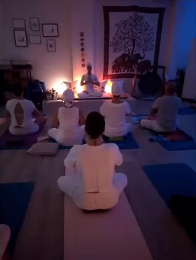 Post 7 by Espacio Kendra 🪷 Kundalini•Tantra•Meditación•Terapias holísticas on Instagram (video)