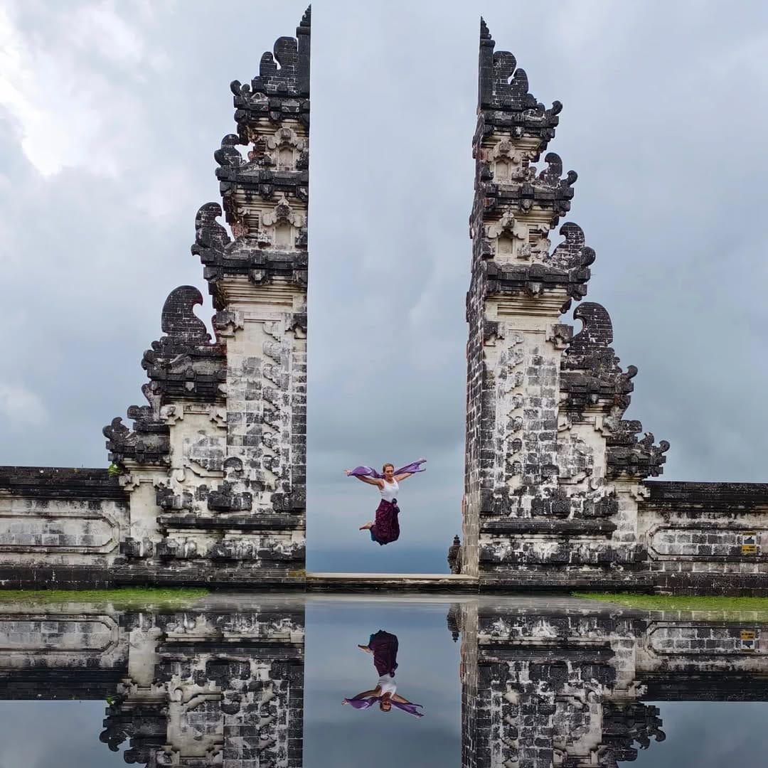 Post 8 by Escuela Española de Yoga Prana on Instagram (image)