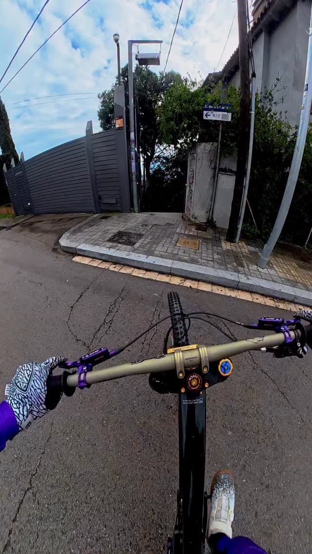 Post 1 by ALEX MARIN on Instagram (video)