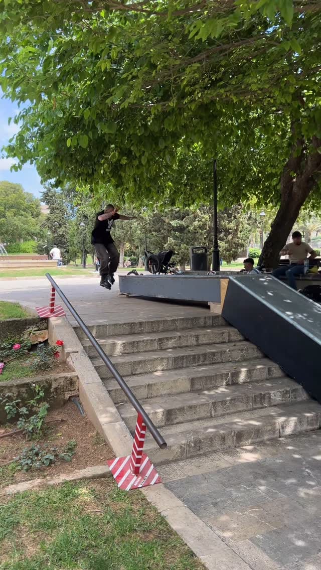 Post 8 by Sascha Reichert on Instagram (video)