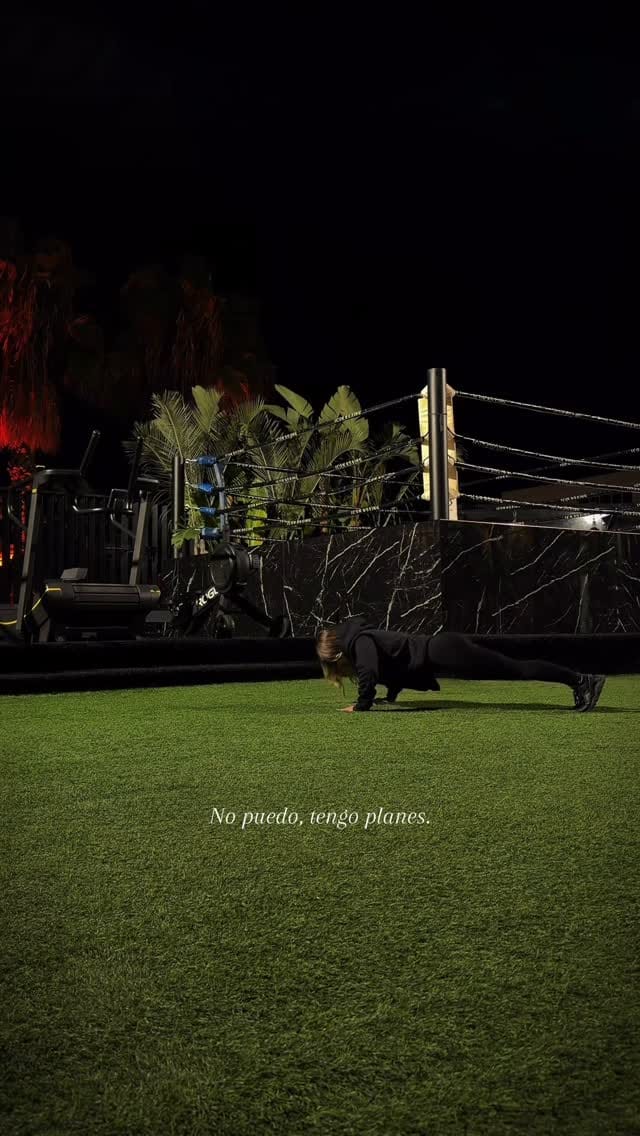 Post 4 by 𝐍𝐔𝐑𝐈𝐀 on Instagram (video)