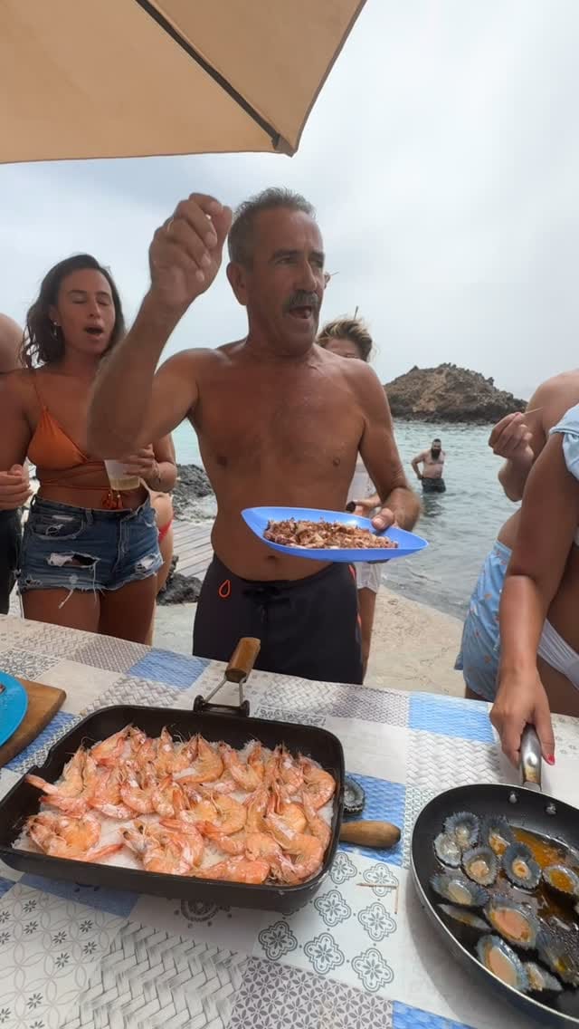 Post 4 by Adriano De Arcangelis on Instagram (video)