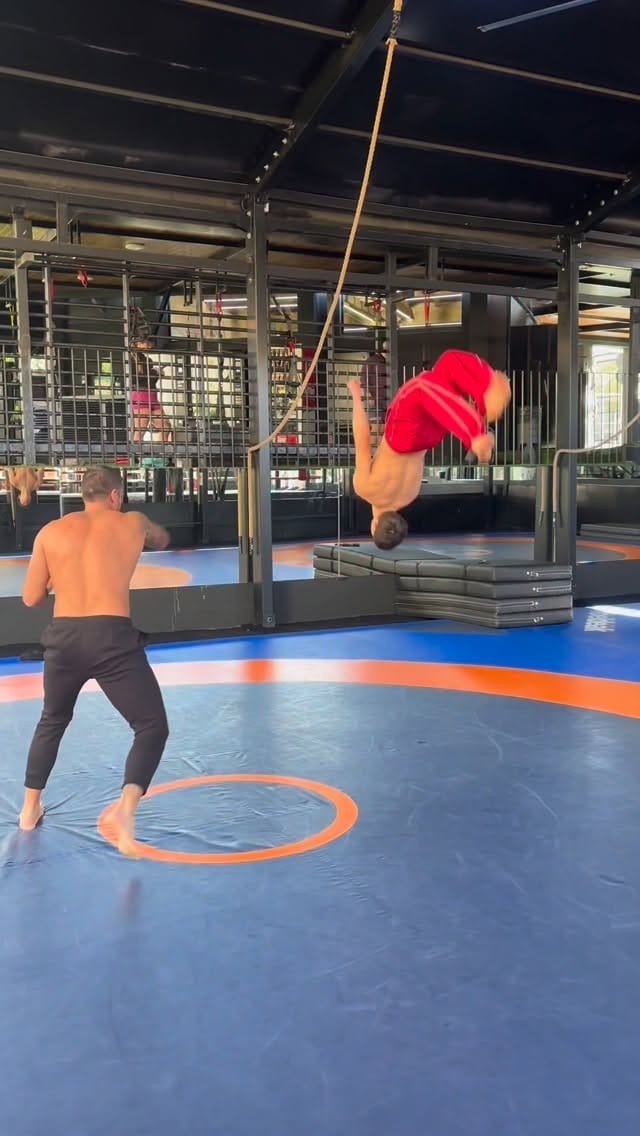 Post 3 by Marinho Parafina Capoeira Marbella on Instagram (video)