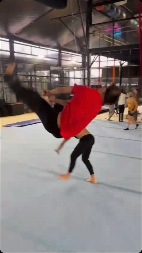 Post 7 by Marinho Parafina Capoeira Marbella on Instagram (video)