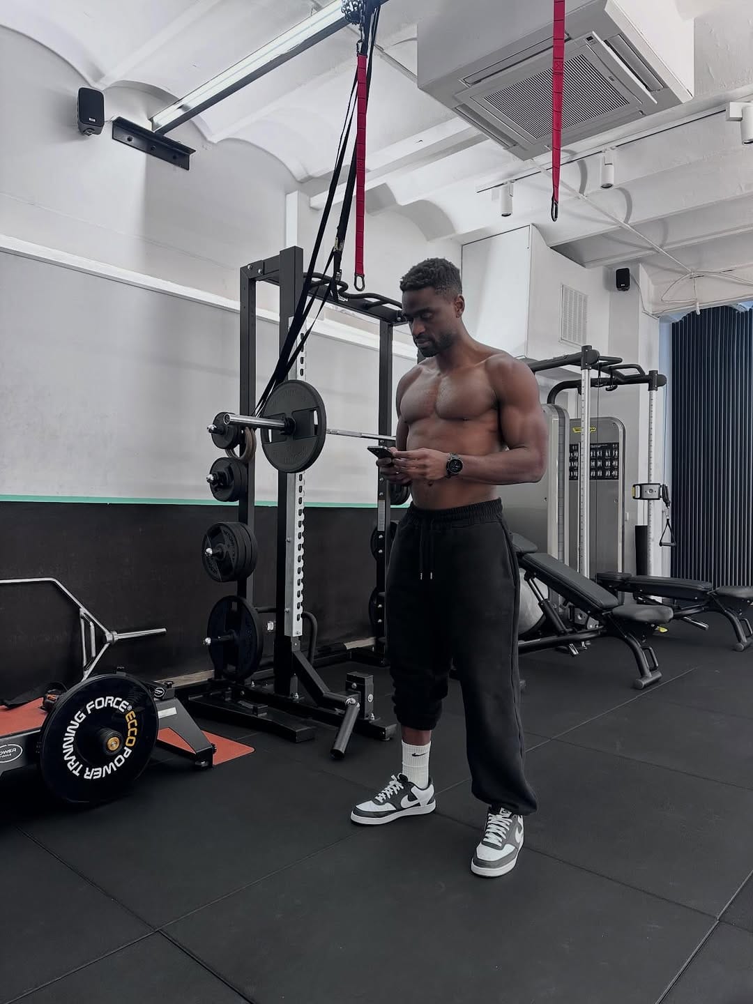 Post 4 by Jay Mengeli | Hyrox athlete & performance  coach on Instagram (carousel)