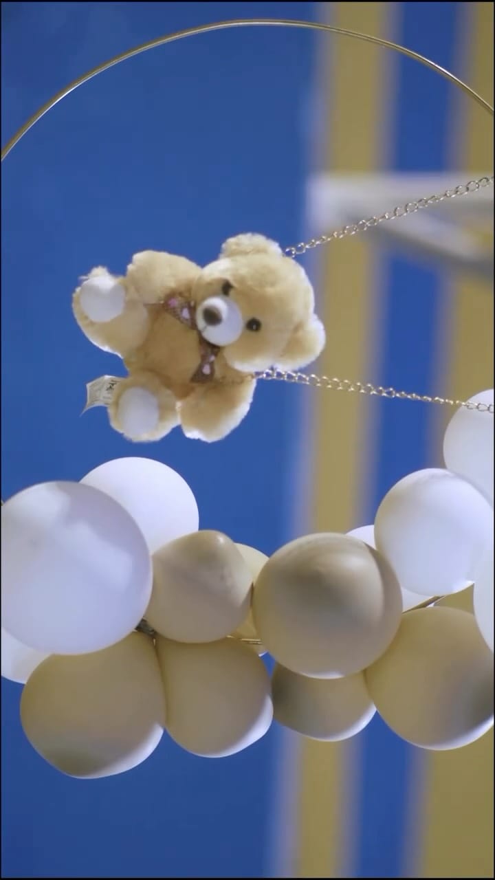 Post 4 by VITÓRIA TOMAZ on Instagram (video)