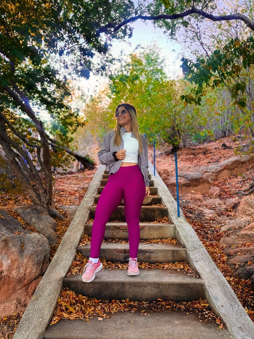 Post 10 by VITÓRIA TOMAZ on Instagram (carousel)