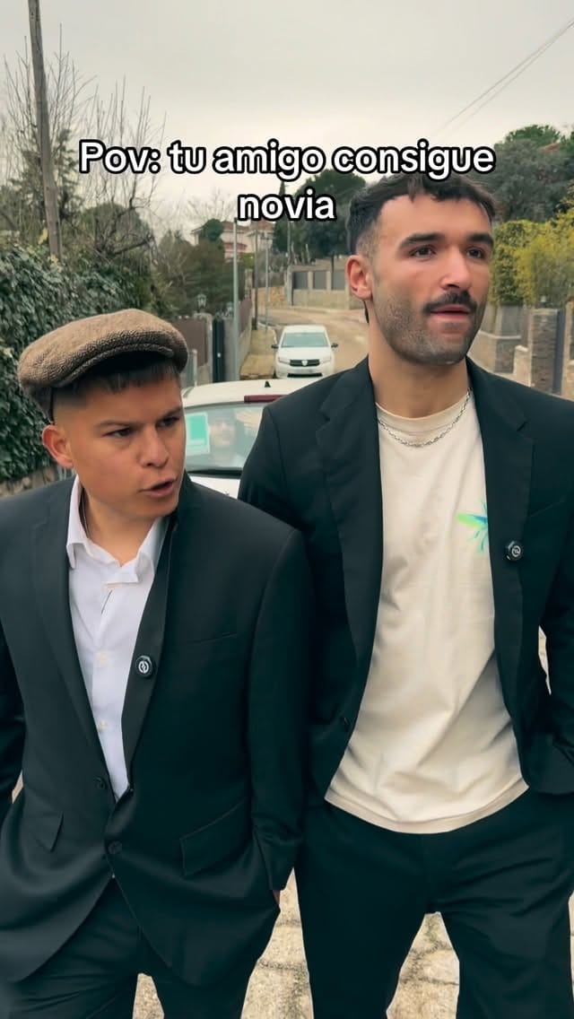 Post 6 by M E R I D A 🦈 on Instagram (video)