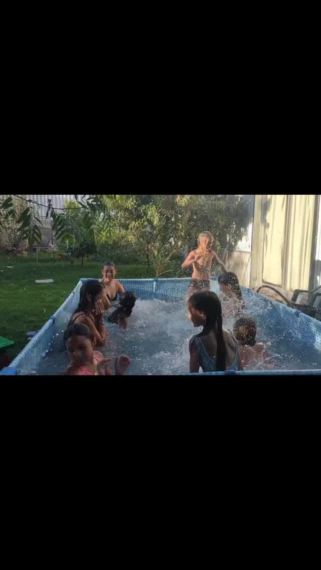 Post 1 by Agustina Domenichelli on Instagram (video)