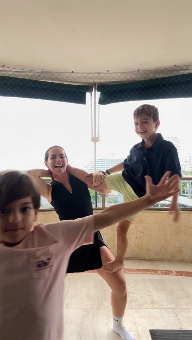 Post 1 by ValeNaar | Mom | FitnessLover on Instagram (video)