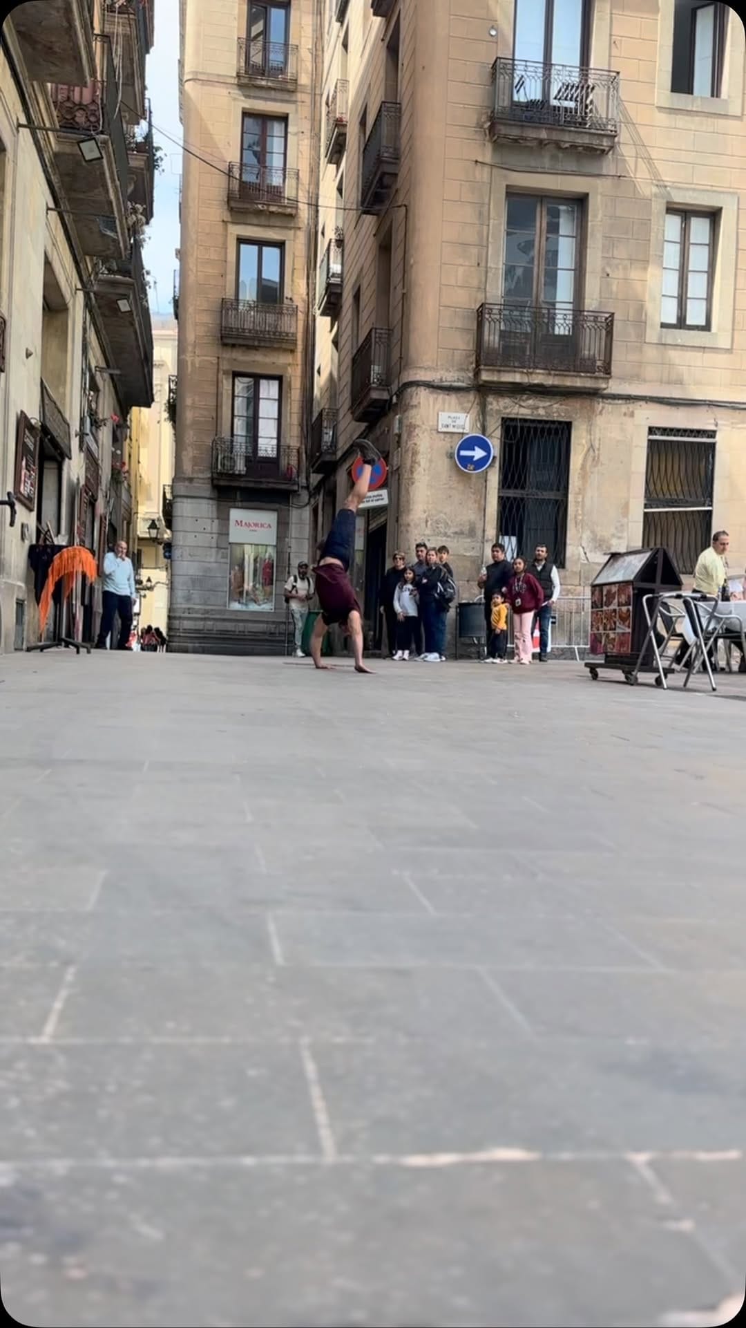 Post 9 by Simõ SQ on Instagram (video)