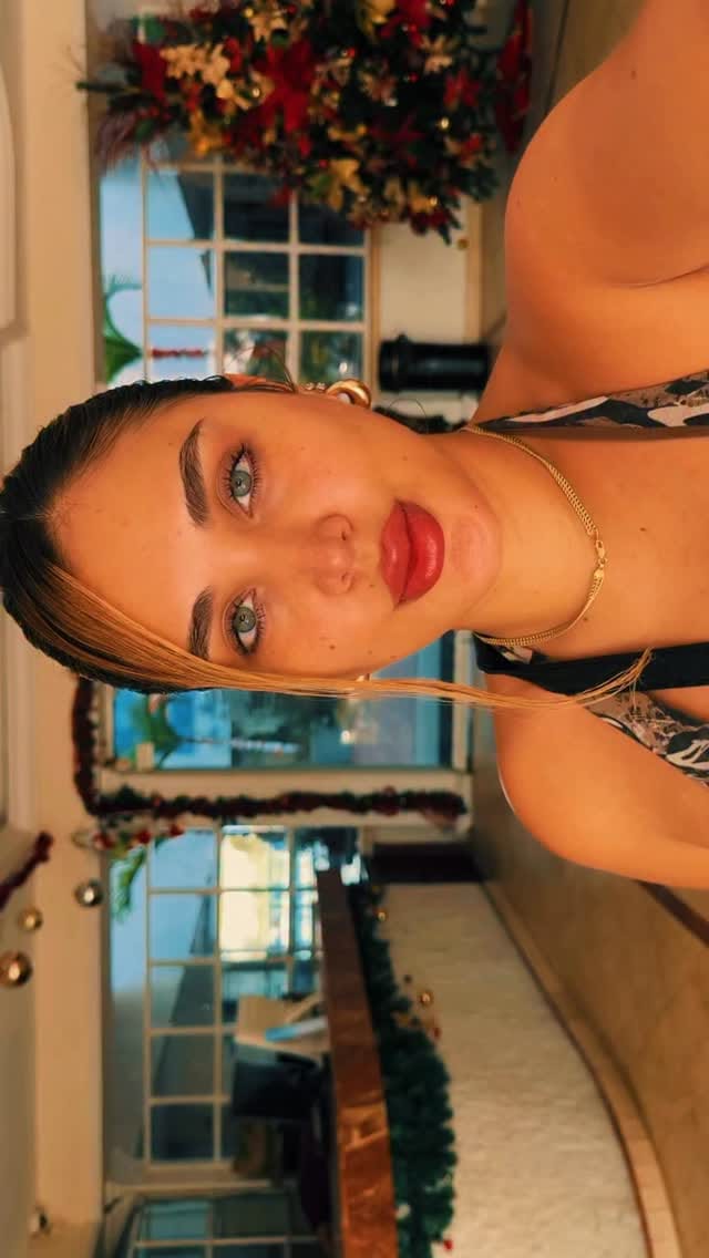 Post 4 by Nati Pelaez on Instagram (video)