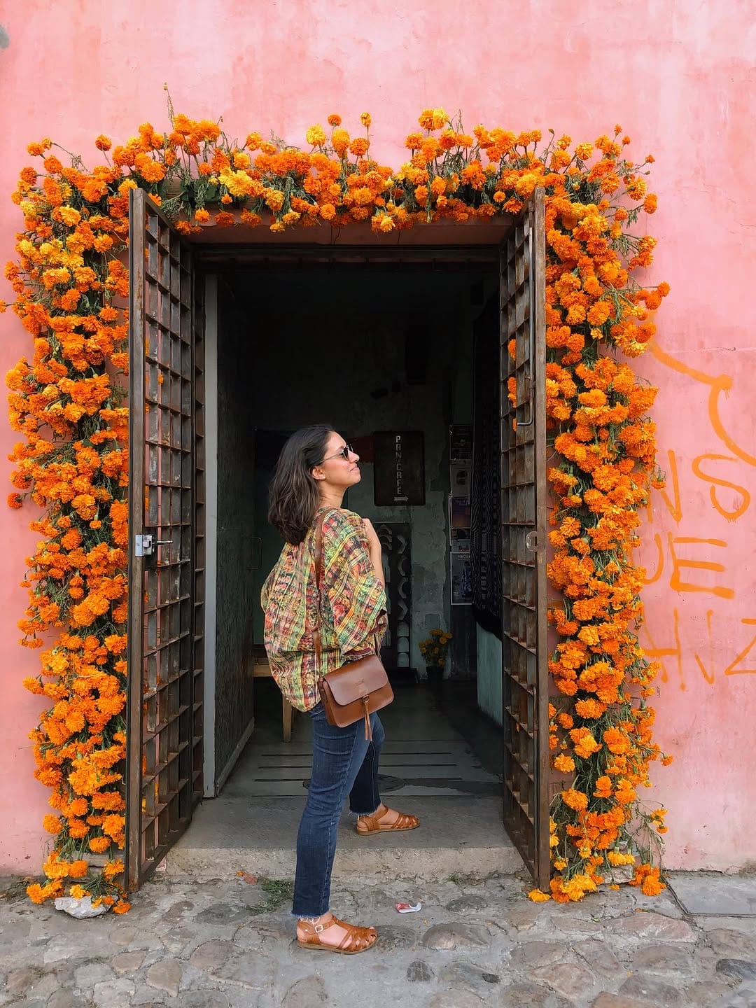 Post 2 by LILIANA DEL TORO on Instagram (carousel)