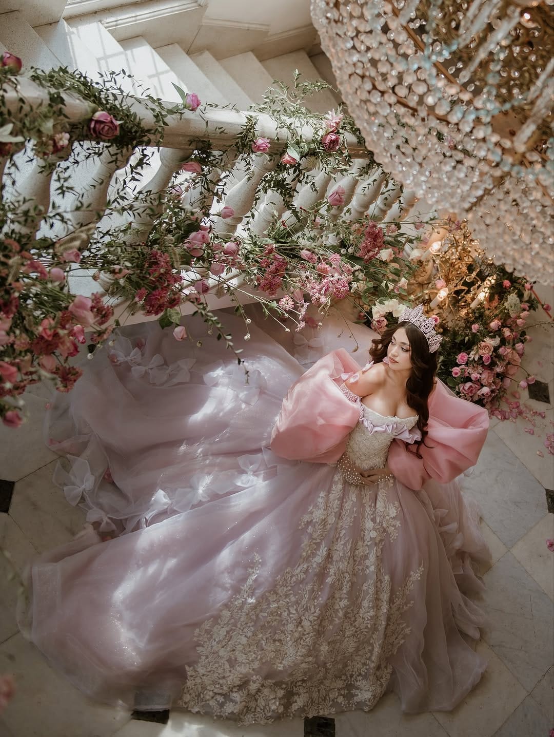 Post 10 by Edgar Lozzano on Instagram (carousel)